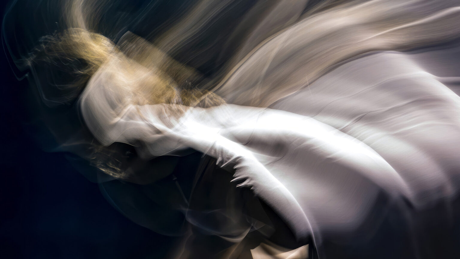 Best dance performances using TouchDesigner project thumbnail